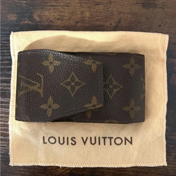 Authentic LV Case- includes dust bag - Picture 2 of 9